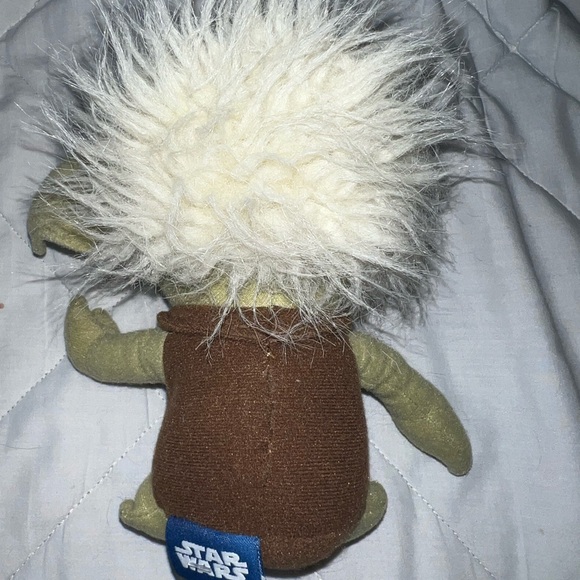 Disney Star Wars Yoda Plush - Picture 3 of 5